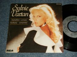 画像1: SYLVIE VARTAN シルヴィ・バルタン - A)Marathon Woman   B)Manana - Tomorrow (Ex+++/MINT- SWOBC)  / 1982 FRANCE FRENCH ORIGINAL Used 7" 45rpm Single with PICTURESLEEVE 