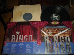 画像1: RINGO STARR - RINGO (With BOOKLET) (Matrix # 1U/3U) (Ex+/Ex+++ Looks:MINT-) / 1973 UK ENGLAND ORIGINAL Used LP 