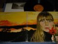 JONI MITCHELL  - CLOUDS (Matrix #A)P RS 6341 30885 RE-1 B)T1RS 6341  30886-4) "TERRE HAUTE Press in INDIＮA"  (Ex+/Ex+++, Ex+++ Looks:Ex++ WOFC)  / 1974 Version US AMERICA repress "3rd Press With STEREO & with 'w' Logo Credit at Bottom Label" Used LP