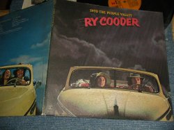 画像1: RY COODER - INTO THE PURPLE VALLEY :With INSERTS (Matrix #A)T1 MS-2052 31258-1-2  B)T1 MS-2052 31259-1-2) "TERRE HAUTE Press in INDIANA"(Ex+++/MINT-) / 1972  US AMERICA  ORIGINAL 1st press "TEXTURED Cover" "BROWN with STEREO Label" Used LP 