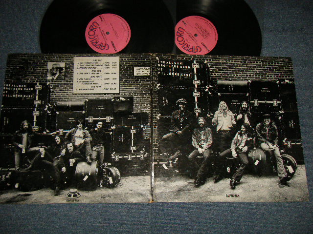 THE ALLMAN BROTHERS BAND - AT FILLMORE EAST (Matrix #A)ST-CAP-712223 F AT/DK B)ST-CAP-712225 F AT/DK C)ST-CAP-712226 F T/DK D)ST-CAP-712224 F AT/DK ) 