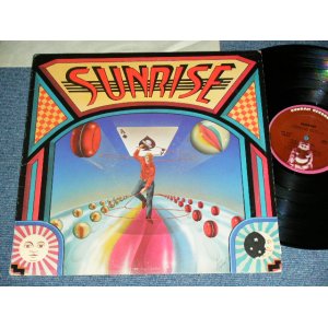 画像: SUNRISE  ( Produced by BRUCE JOHNSTON of The BEACH BOYS ) - SUNRISE  ( Ex+/MINT- ) / 1977 US AMERICA ORIGINAL  Used LP 