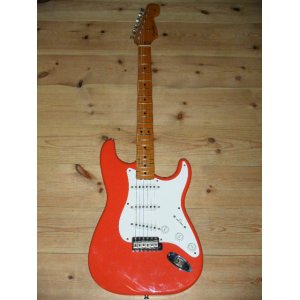 画像: FENDER　フェンダー 1957 Vintage 1992 Reissue STRATOCASTER FIESTA RED  with TWEED HARD CASE  / 1992 USA AMERICA REISSUE RELEASE of The SHADOWS HANK MARVIN Color 