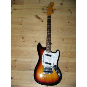 画像: FENDER JAPAN フェンダー・ジャパン 1994-1995 Reissue of 1969 Vintage MUSTANG / 1994-1995 JAPAN REISSUE RELEASE of 1969 Model SUNBURST 