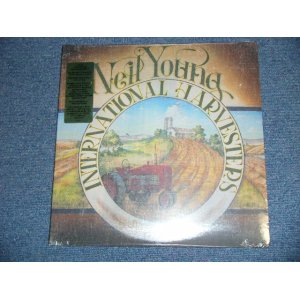 画像: NEIL YOUNG - INTERNATIONAL HARVESTERS A TREASURE ( SEALED)  /  2011  US AMERICA ORIGINAL "BRAND NEW SEALED" 2-LP's  ( 3 SIDED of MUSIC + ART ETHCHING on SIDE-4 ) 