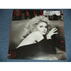 画像: OLIVIA NEWTON-JOHN -  SOUL KISS (SEALED : CUT OUT)  /1985 US AMERICA   ORIGINAL "BRAND NEW SEALED"  LP 