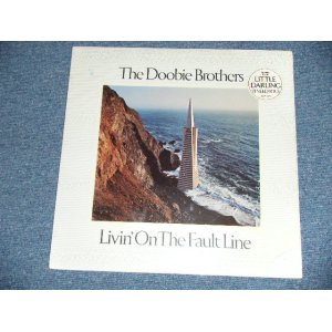 画像: DOOBIE BROTHERS  - LIVIN' ON THE FAULT LINE(SEALED)  / 1977 US AMERICA ORIGINAL "BRAND NEW SEALED" LP 