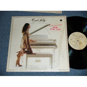 画像: CAROLE KING - PEARLS (Matrix #  A)SOO-1-12073-Z3#4 --◃ B)SOO-2-12073-Z3#3 --◃) "WINCHESTER in VIRGINIA Press" (Ex+++/MINT- B-4:Ex BB for PROMO) / 1980 US AMERICA ORIGINAL "PROMO BB HOLE" Used LP