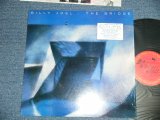 画像: BILLY JOEL -  THE BRIDGE ( MINT/MINT ) / 1986 US AMERICA  ORIGINAL " with SHRINK WRAP & TITLE Seal on "  Used LP