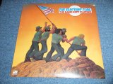 画像: THE ELECTRIC FLAG (MIKE BLOOMFIELD,BUDDY MILES...) -THE BAND KEPT PLAYING ( SEALED )  / 1974 US AMERICA ORIGINAL "BRAND NEW SEALED" LP 