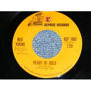 画像: NEIL YOUNG   -  HEART OF GOLD : SUGAR MOUNTAIN  (Ex+++/Ex+++ ) / 1971 US AMERICA ORIGINAL1st press "Without Reference to 'HARVEST' LP on Label"  Used 7" 