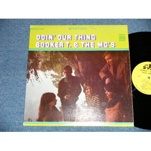 画像:   BOOKER T.& THE MG'S - DOIN' OUR THING ( Matrix # ST-STX 681223-A  / ST-STX 681224-A ) ( Ex++/Ex+++ :EDSP ) / 1968 US AMERICA  ORIGINAL  2nd Press "1841 BROADWAY CREDIT at Bottom Label" STEREO Used LP  