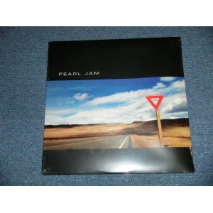 画像: PEARL JAM - YIELD (1st Press DIE CUT cover) ( SEALED )  / 1998 US ORIGINAL "Brand New  SEALED"  LP