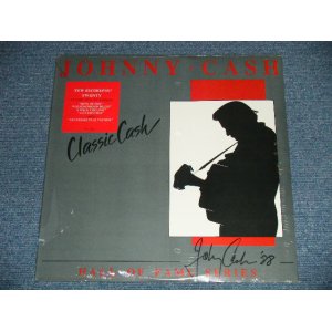 画像: JOHNNY CASH -  CLASSIC CASH ( SEALED : Cutout ) / 1988 US AMERICA  ORIGINAL "BRAND NEW SEALED"  LP 