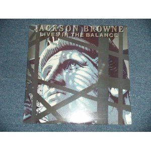 画像: JACKSON BROWNE - LIVES IN THE BALANCE ( SEALED : Cutout) / 1986 US AMERICA ORIGINAL "BARND NEW SEALED"  LP