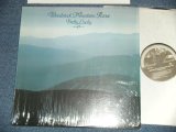 画像: WOODSTOCK MOUNTAINS REVUE ( BACK TO MUD ACRES+HAPPY & ARTIE TRAUM+ERIC ANDERSEN +BILL KEITH+ more ) - PRETTY LUCKY   ( MINT/MINT  ) / 1978 US AMERICA ORIGINAL Used LP 