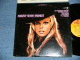 画像: NANCY SINATRA - MOVIN' WITH NANCY ( Ex+/Ex+++,Ex+ : EDSP ) / 1967 US AMERICA 2nd Press 1968 Version "2 COLOR Label" STEREO Used LP 