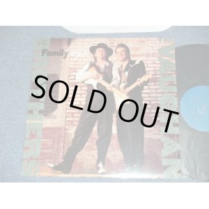 画像: THE VAUGHAN  BROTHERS (STEVIE RAY VAUGHAN & JIMMY VAUGHAN) -  FAMILY STYLE  (MINT/MINT- B-3:Ex+++) /1990 US AMERICA  ORIGINAL Used LP 