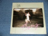 画像: PRISCILLA COOLIDGE-JONES - FLYING (SEALED) / 1979 US AMERICA ORIGINAL "BRAND NEW SEALED"  LP 