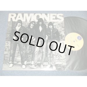 画像: RAMONES  -  RAMONES 1st (Matrix # A) SASD-7520 A RE-1 STERLING  B) SASD-7520 B RE-1 )  ( Ex+/MINT- )   / 1976 US AMERICA ORIGINAL 1st Press "MISS CREDIT Label" " ABC RECORDS at BOTTOM Label" Used LP 