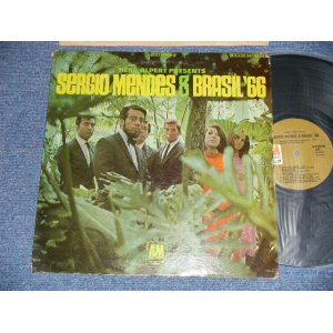 画像: SERGIO MENDES & BRASIL '66 - HERB ALPERT PRESENTS : Debut Album  ( Matrix #A) A)  SP-4131(Re-1)-15 ▵12747     B)  SP-4132(Re-1) MR  ▵12747-x　) ( Ex-/Ex++ EDSP )  / 1966 US AMERICA Original  "BROWN Label" "STEREO" Used  LP 