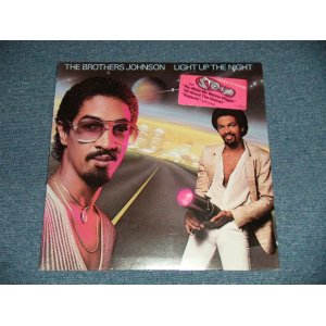 画像: The BROTHERS JOHNSON - LIGHT UP THE NIGHT(SEALED Cut Out)  /  1980 US AMERICA ORIGINAL "BRAND NEW SEALED"  LP