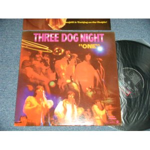 画像: THREE DOG NIGHT  - ONE (Matrix #  A) 50048-A  MR　△12454 HS       B)  50048-2-Re D-1  MR　△12454 -x  DST-3 1  MR　△12454 -x  ) ( Ex+++/Ex++ Looks:Ex+++ EDSP) / 1969 US AMERICA ORIGINAL "2nd Press FRONT Cover" "1st Press Label" Used LP 