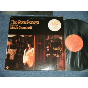 画像: The STONE PONEYS - Featuring LINDA RONSTADT  (Ex+/MINT-) / 1974 Version US AMERICA ORIGINAL 1st Ptress "ORANGE with OLIVE GREEN 'CAPITOL' at Bottom LABEL" Used LP