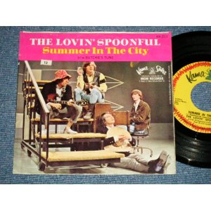 画像: The LOVIN' SPOONFUL - A) SUMMER IN THE CITY  B) BUTCHIES TUNE   (Ex+/E+ STAPPLE Hole, STOC,)  / 1966 US AMERICA ORIGINAL  Used  7" Single  with Picture Sleeve