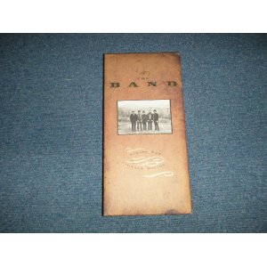 画像: THE BAND - Across The Great Divide (MINT-/MINT)  1994 US AMERICA  ORIGINAL Used 3 CD's Box set with BOOKLET CD 