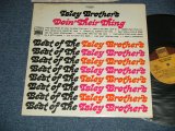 画像: ISLEY BROTHERS -  DOIN' THEIR THING  (Ex+++, Ex/Ex+++) / 1969 US AMERICA ORIGINAL Used  LP 