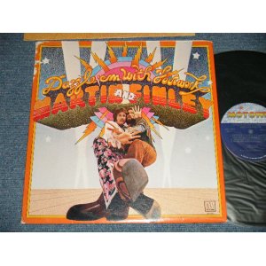 画像: MARTIN AND FINLEY - DAZZLE 'EM WITH FOOTWORK (with CARL WILSON,BRUCE JOHNSTON) ( Ex++/Ex+++ Cut Out ) / 1974 US AMERICA  ORIGINAL Used LP 