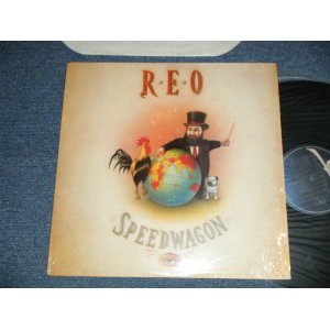 画像: R.E.O. REO SPEEDWAGON - THE EARTH, A SMALL MAN, HIS DOG AND A CHICKEN (MINT/MINT) /  1990 US AMERICA ORIGINAL 1st Press "DARK BLUE Label" Used LP