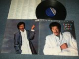 画像: LIONEL RICHIE - DANCING ON THE CEILING (MINT-/MINT-)  / 1986 US AMERICA ORIGINAL "EMBOSSED Jacket"Used LP