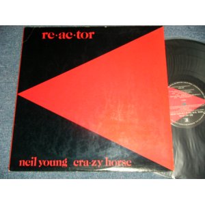 画像: NEIL YOUNG  - REACTOR ( Matrix #  A)  HS-1-2304-S3-RE-1 dg +SLM+▵921   B)   HS-2-2304-S2  dg  SLM+▵921-x ) (Ex++/MINT-) /1981 US AMERICA ORIGINAL Used LP  with CUSTOM INNER SLE