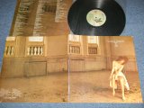 画像: CARLY SIMON -  BOYS IN THE TREES ( Matrix #  A) 6E-128  A-1 PRC W-RG at GP    B) 6E-128  B-2  PRC-RE at GP) (Ex+++/MINT- Cut out)/ 1978 US AMERICA ORIGINAL "BUTTERFLY Label" Used  LP