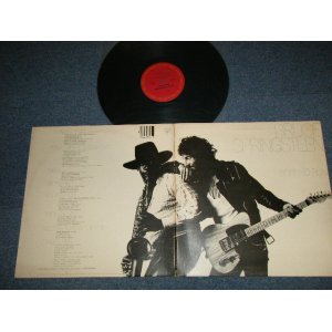 画像: BRUCE SPRINGSTEEN - BORN TO RUN  ( Matrix #   A) PAL 33795-1J S   B) PBL 33795-1AD S1 )  (Ex++/Ex+++) / 1980's US AMERICA REISSUE "with BAR CHORD"  Used LP 