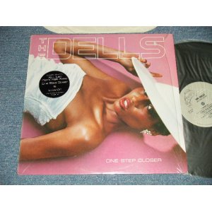 画像: THE DELLS - ONE STEP CLOSER  (MINT/MINT)  / 1984 US AMERICA ORIGINAL Used  LP 