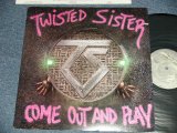 画像: TWISTED SISTER - COME OUT AND PLAY (Ex+++/MINT- Cut Out) / 1985 US AMERICA ORIGINAL Used LP