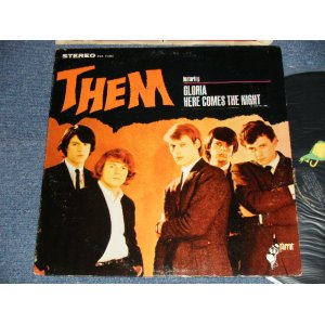 画像: THEM (VAN MORRISON) - THEM : Featuring GLORIA, HERE COMES THE NIGHT (Ex++/Ex Looks:Ex++  EDSP)  / 1966 US AMERICA ORIGINAL LATER Press  Jacket  STEREO Used LP 