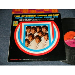 画像: THE SPENCER DAVIS GROUP - WITH THEIR NEW FACE ON (Ex++/MINT-) / 1968 US AMERICA ORIGINAL "PROMO STAMP" MONO 2nd Press?? "PINK & ORANGE Label" Used LP 