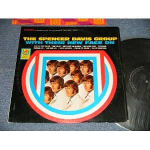 画像: THE SPENCER DAVIS GROUP - WITH THEIR NEW FACE ON (Ex+++/MINT-) / 1968 US AMERICA ORIGINAL STEREO 1st Press "BLACK with 5 DOTS on TOP Label" Used LP 