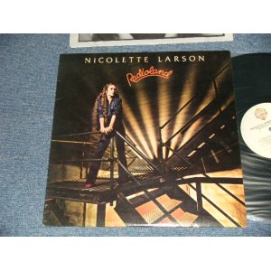 画像: NICOLETTE LARSON - RADIOLAND : with CUSTOM INNER (MINT-/MINT-) / 1980 US AMERICA ORIGINAL Used LP