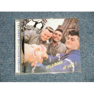 画像: THE GUANA BATZ - HELD DOWN...AT LAST! (MINT-/MINT) / 2002 UK ENGLAND ORIGINAL Used CD  