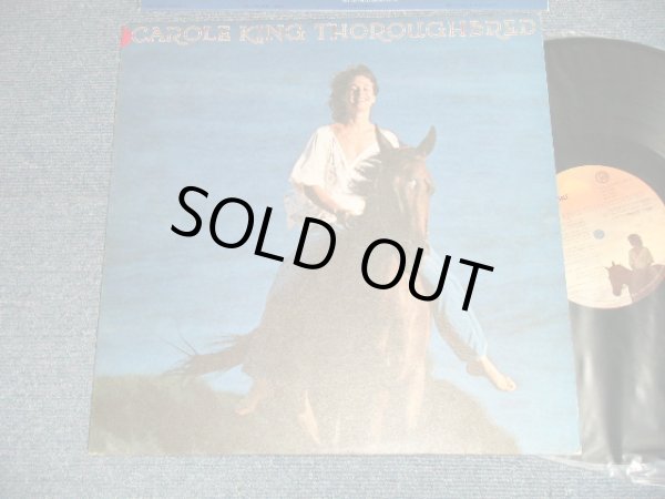 画像1: CAROLE KING -THOROUGHBRED (With CUSTOM INNET)  (Matrix #A) ODE SP77068 (RE-1) M1 (ᴍʀ) ∆20310 (3)  B)ODE SP77068-M3 REPL MR V ∆20310-x (2)) "MONARCH Press in CALIFORNIA Press" (Ex++/MINT- STOC, SWOBC) / 1975 US AMERICA ORIGINAL "PROMO" "With CUSTOM INNER SLEEVE" Used LP 