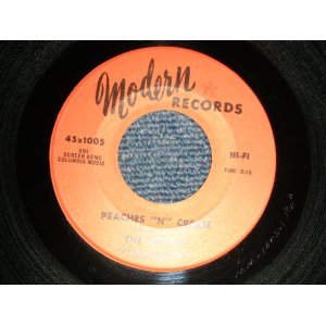 画像: The IKETTES - A) PEACHES "N" CREAM  B) THE BIGGEST PLAYER  (Ex++/MINT-) / 1965 US AMERICA 1st Press Label Used 7"Single  