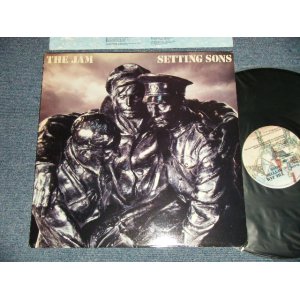 画像: THE JAM -  SETTING SONS (Matrix # A) POLD 5028 A//2▼E STR 1 3 STRAWBERRY B) POLD 5028 B//3▼E STR 1 1 STRAWBERRY) ( MINT-/Ex+++ Looks :MINT-  / 1979 UK ENGLAND ORIGINAL "1st  Press JACKET" Used LP 