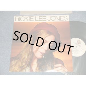 画像: RICKIE LEE JONES - RICKIE LEE JONES (Matrix #A)BSK-1-3296-WW2  -◃ B)BSK-2-3296-WW1  -◃) "Capitol Records Pressing Plant in WINCHESTER Press in VIRGINIA"( Ex+++/MINT-)  / 1980's  US AMERICA ORIGINAL "2nd Press WHITE Label" Used LP