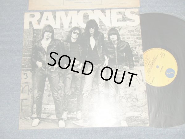 画像1: RAMONES  -  RAMONES 1st (MATRIX #  A) 9103 253 1V//1 420 04  A) 9103 253 2V//1 420 04) (Ex++/MINT-) / 1976 UK ENGLAND  ORIGINAL Used LP 