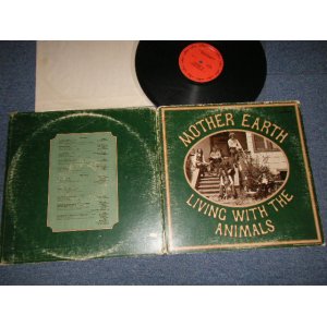 画像: MOTHER EARTH (TRACY NELSON) - LIVING WITH THE ANIMALS  (VG++, Ex+/Ex+ Looks:Ex-) / 1969 Version US AMERICA 2nd Press "RED Label" Used LP